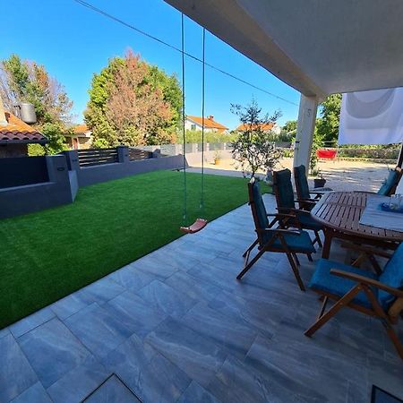 Apartman Nicolle Brzac Екстериор снимка