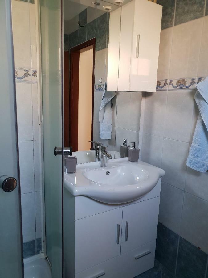 Apartman Nicolle Brzac Екстериор снимка