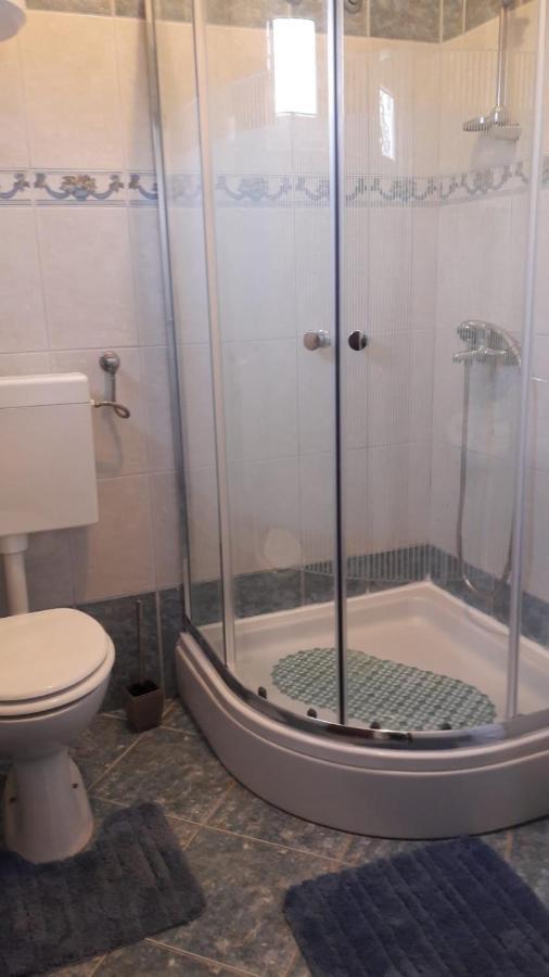 Apartman Nicolle Brzac Екстериор снимка